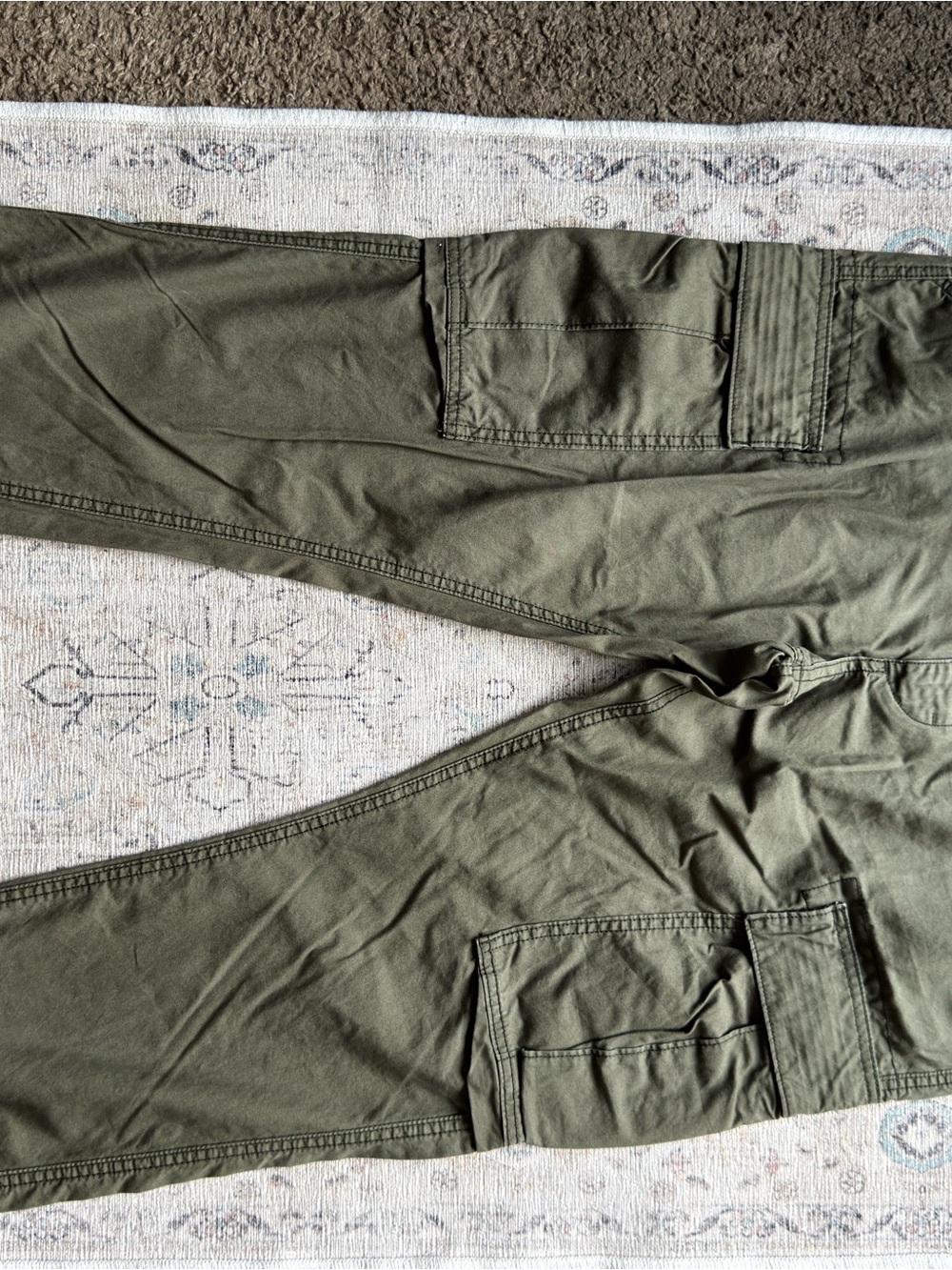 Old Navy Men's Military Green Cargo Pants